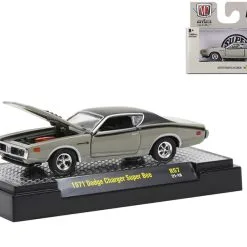 "Auto Meets" Set Of 6 Cars IN DISPLAY CASES Release 57 Limited Edition To 7650 Pieces Worldwide 1/64 Diecast Model Cars By M2 Machines -Closeout Items Sales 32600 57 8 68129.1628110764.800.600