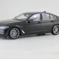 BMW 5 Series (G30) Black Sapphire 1/18 Diecast Model Car By Kyosho