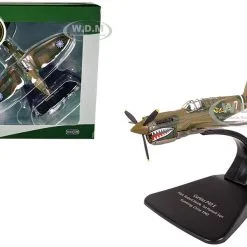 Curtiss P40 E Warhawk Fighter Plane Pilot: Robert Neale 1st Pursuit Squadron Kunming, China (1944) "Oxford Aviation" Series 1/72 Diecast Model Airplane By Oxford Diecast